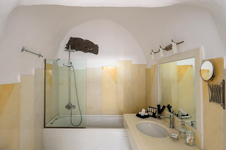 Artemis Villas Superior Studios